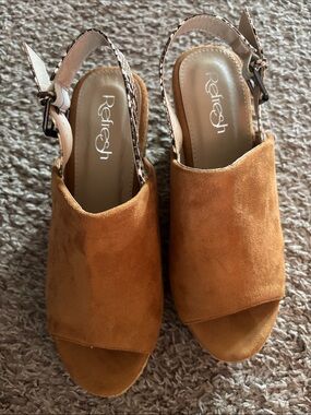 Refresh Women's Tan Suede Open-Toe Slingback Mules